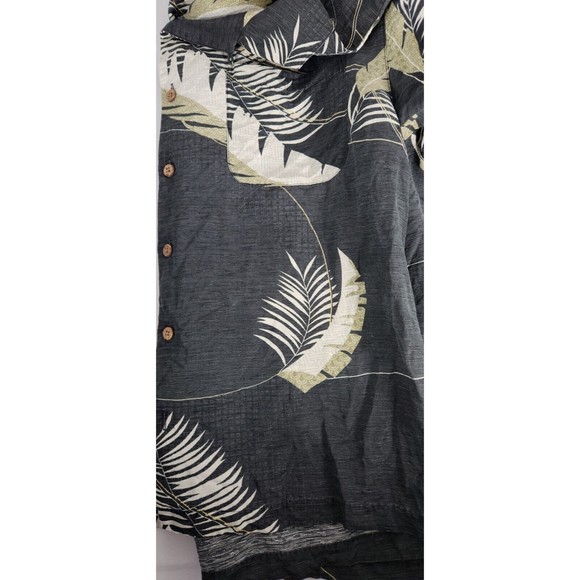 TOMMY BAHAMA Vtg Gray Floral Hawaiian Camp Shirt 70% Silk 30% Linen - Men's M - Picture 8 of 9